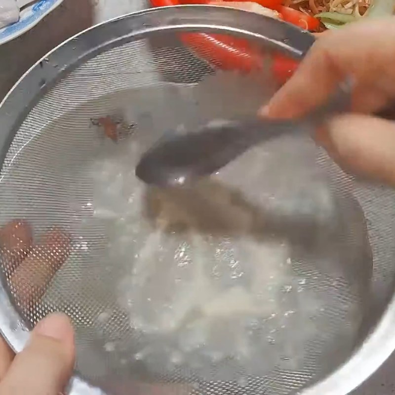 Bước 2 Chuẩn bị nước cốt cơm mẻ Canh chua hoa chuối đầu cá hồi
