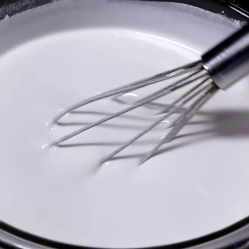 Bước 1 Trộn các loại bột Bột làm bánh cuốn