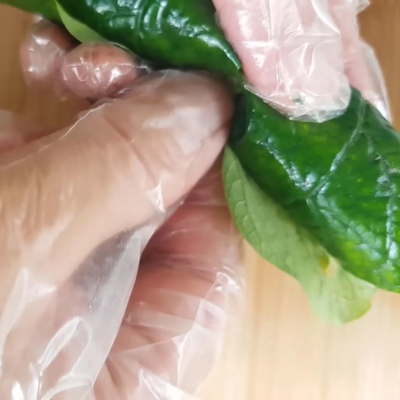 Bước 4 Cuốn chả lá lốt thịt bò đẹp mắt Chả bò lá lốt