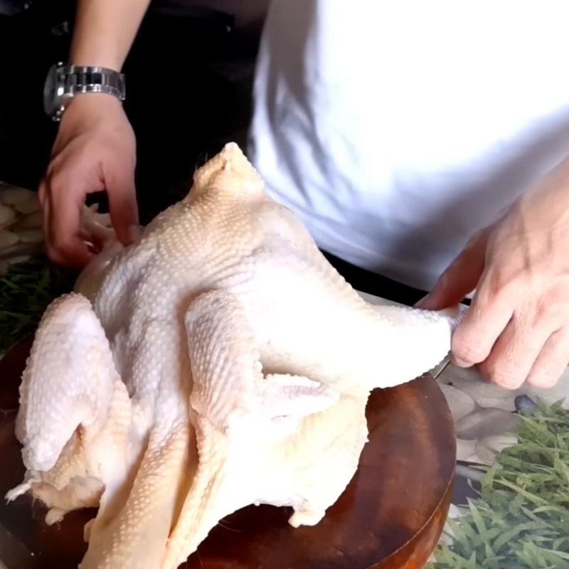 Bước 2 Định hình khung gà Tạo dáng gà cúng