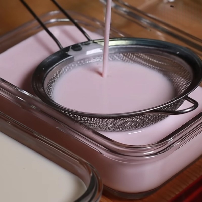 Bước 8 Đổ khuôn và làm đông thạch Chè khúc bạch bằng whipping cream