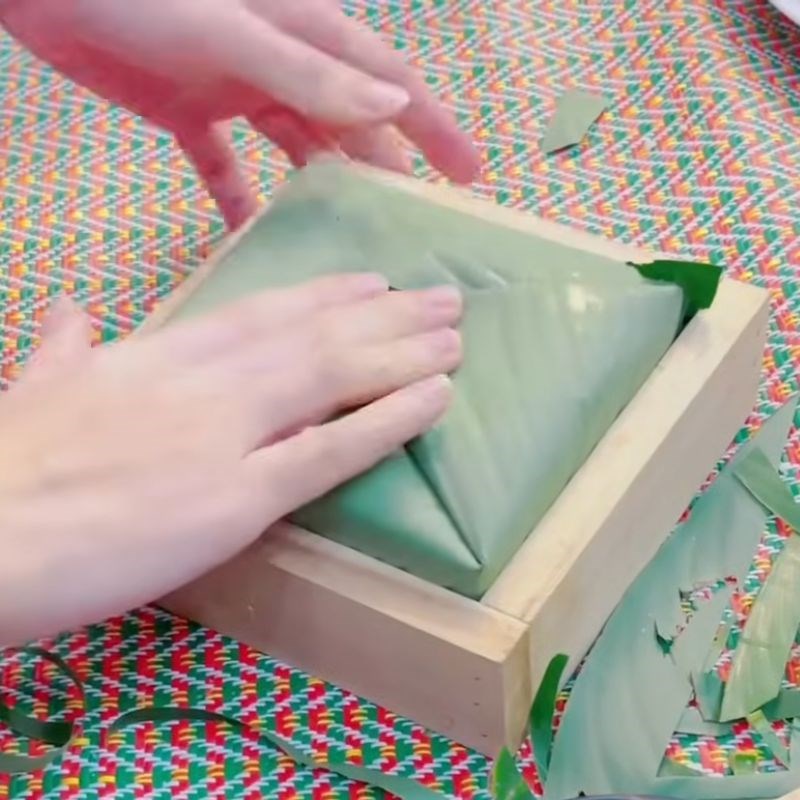 Bước 5 Gói bánh chưng xanh bánh chưng xanh bằng lá riềng