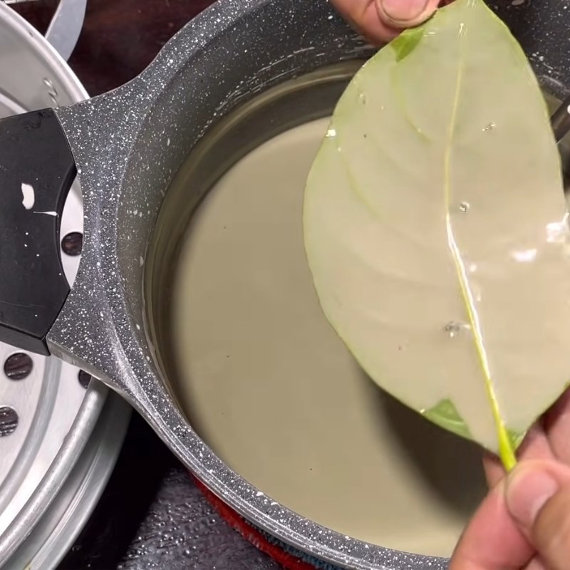 Bước 4 Hấp bánh lá thúi địch Bánh lá thúi địch