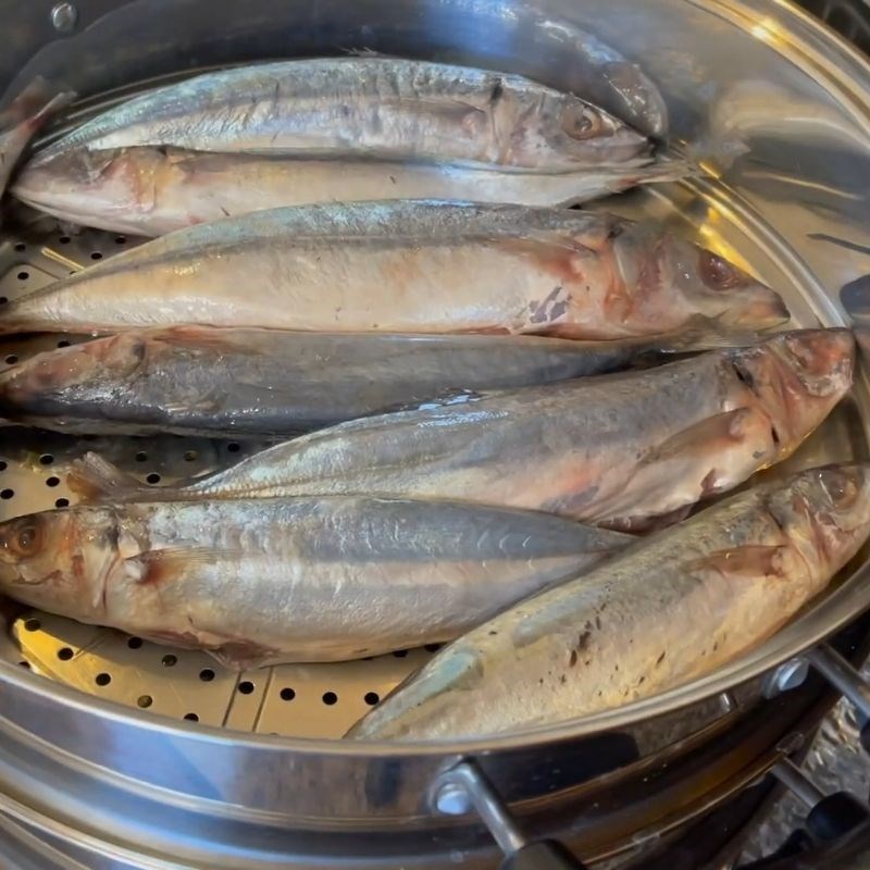 Bước 2 Hấp cá nục đúng cách cá hấp chiên