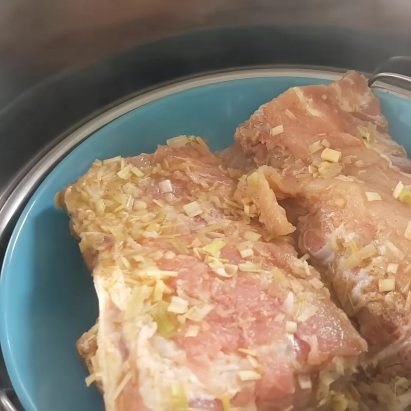 Bước 4 Hấp sườn – bí quyết sườn nướng mềm ẩm sườn nướng ngon và mềm