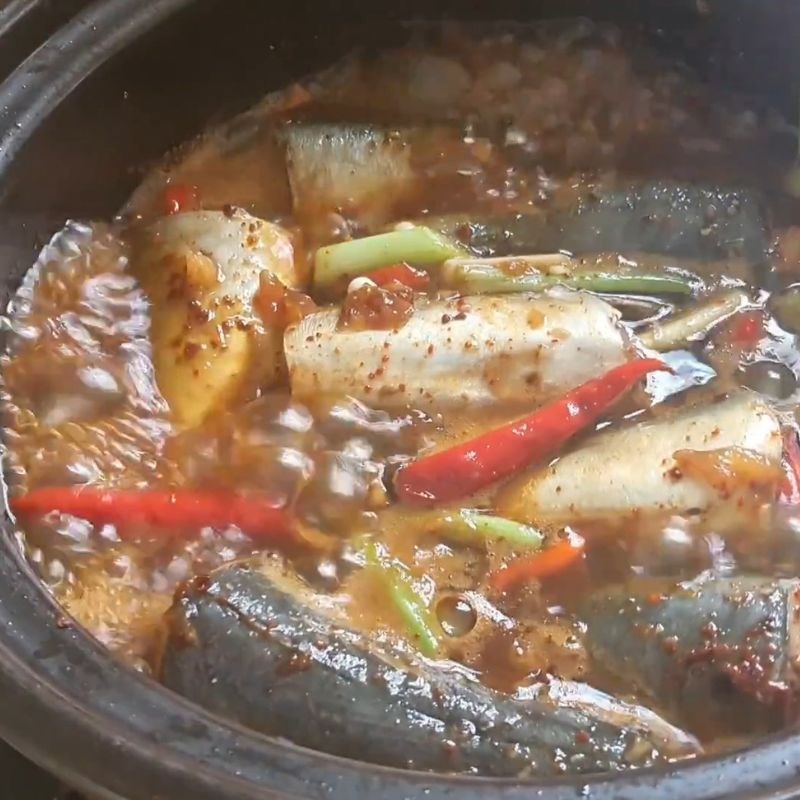 Bước 4 Hoàn tất món cá nục kho cay miền Trung cá nục kho kiểu miền Trung ngon