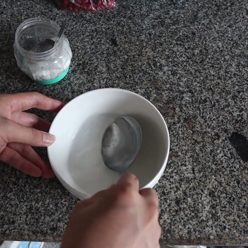 Bước 1 Hướng dẫn hãm tiết canh vịt bằng mì chính Tiết canh vịt hãm bằng mì chính