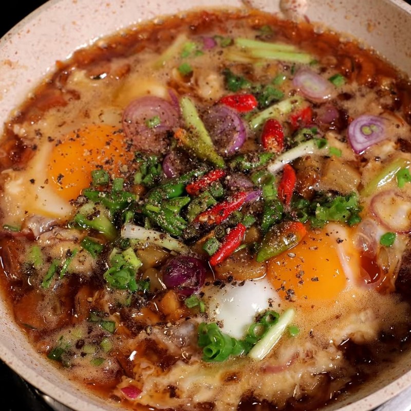Bước 4 Kho trứng gà ngon chuẩn vị Trứng kho nước mắm