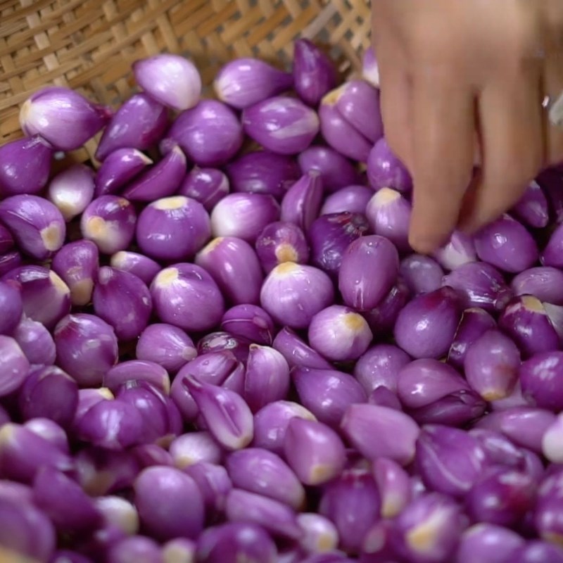 Bước 2 Khử khuẩn hành tím Hành ngâm giấm