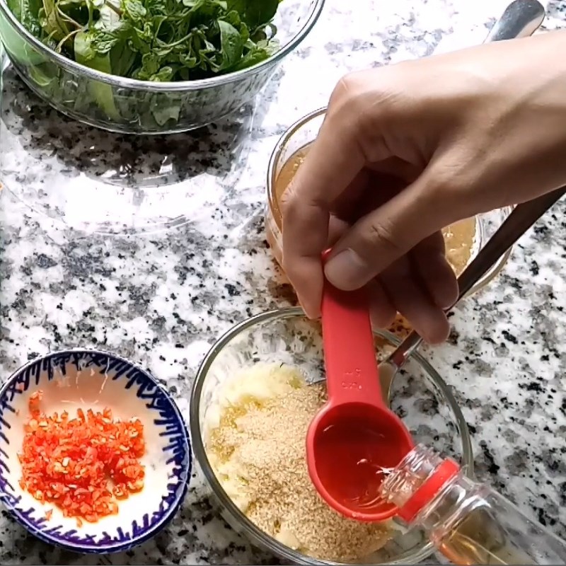 Bước 4 Làm gỏi vịt miền Tây và nước chấm Cháo vịt miền Tây