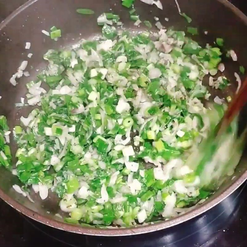Bước 2 Làm mỡ hành "bất bại" giữ màu xanh tươi ruột hàu nướng mỡ hành bằng nồi chiên không dầu