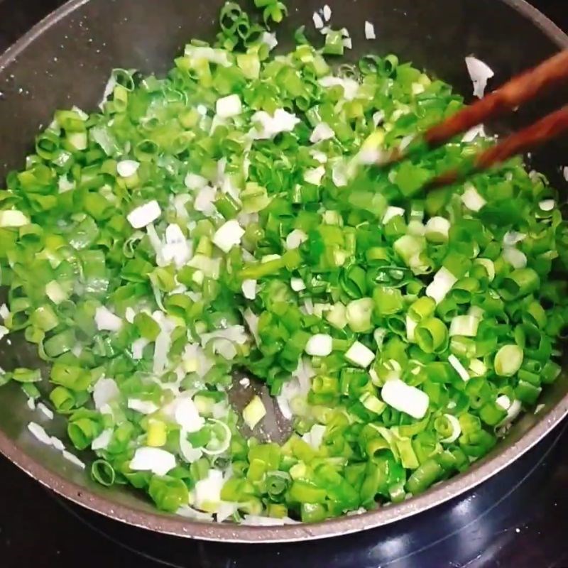 Bước 2 Làm mỡ hành "bất bại" giữ màu xanh tươi ruột hàu nướng mỡ hành bằng nồi chiên không dầu