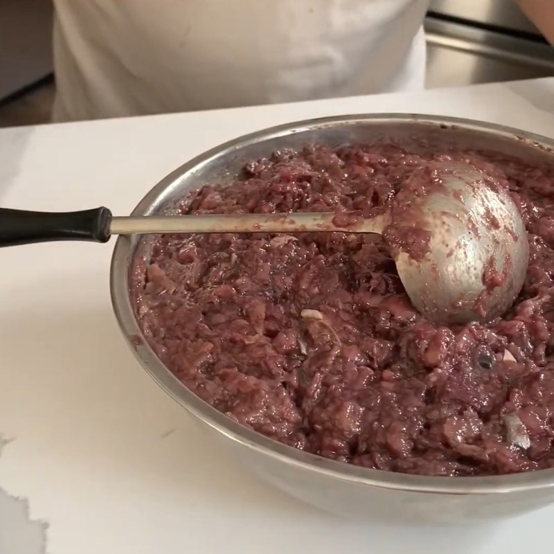 Bước 1 Làm sạch và lọc thịt cá ngừ Mắm ruột