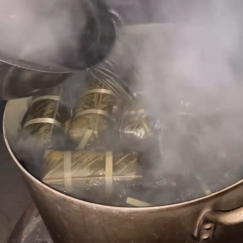 Bước 6 Luộc bánh chưng truyền thống bằng bếp củi bánh chưng xanh bằng lá riềng