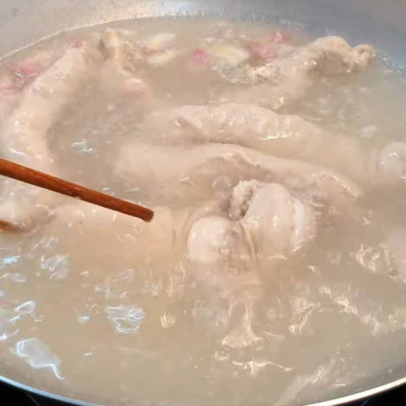 Bước 2 Luộc sơ thú linh và chuẩn bị nguyên liệu Thú linh khìa nước dừa