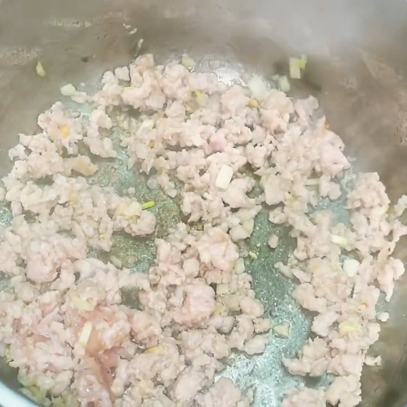 Bước 3 Nấu canh nấm thanh mát Canh nấm bào ngư thịt băm