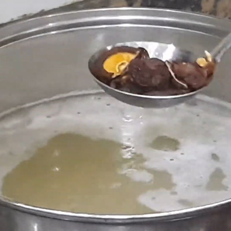 Bước 2 Nấu nước dùng lẩu thỏ đậm đà lẩu thỏ