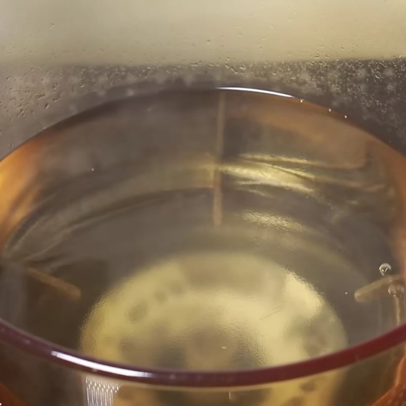 Bước 2 Nấu nước đường Chè khúc bạch bằng whipping cream