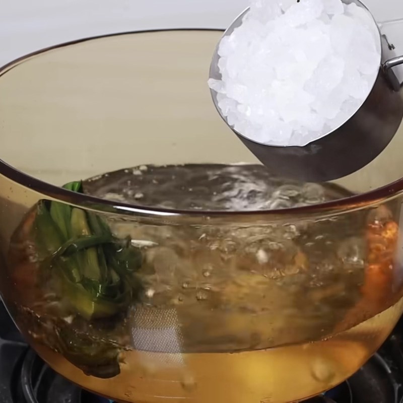 Bước 2 Nấu nước đường Chè khúc bạch bằng whipping cream