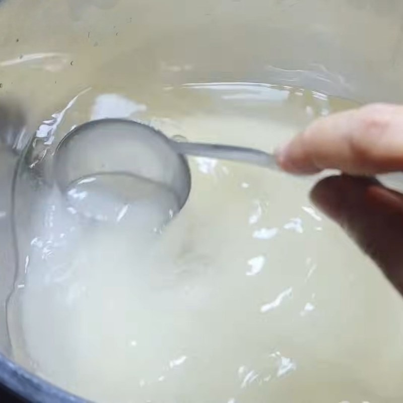 Bước 3 Nấu nước giấm đường Hành tím ngâm chua ngọt