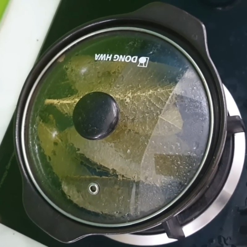 Bước 2 Nấu nước lá ổi Trà lá ổi