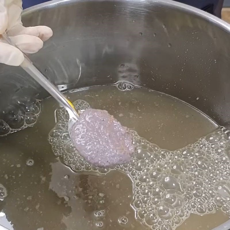 Bước 2 Nấu riêu cua Lẩu riêu cua thập cẩm