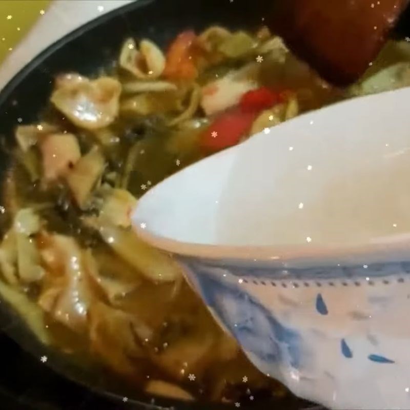 Bước 3 Nêm nếm gia vị cho nồi dưa cá chép giòn om dưa