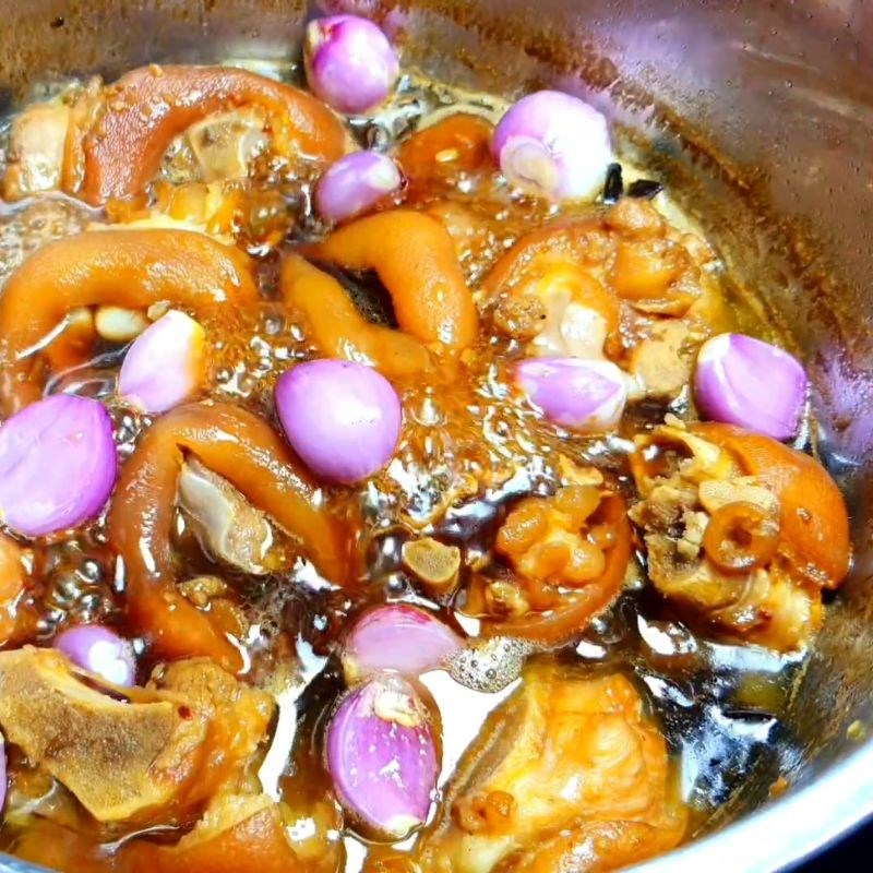 Bước 5 Nêm nếm và hoàn thiện món kho giò heo kho nước tương