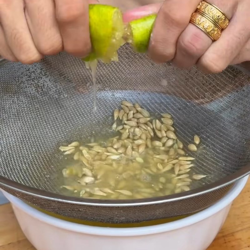 Bước 2 Ngâm cà pháo với nước cốt chanh Mứt cà pháo