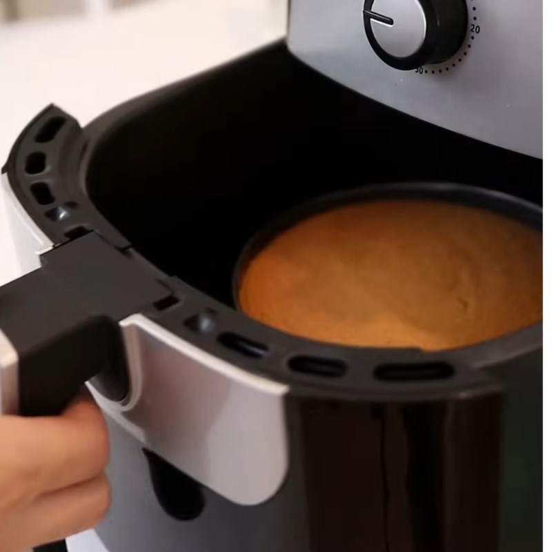 Bước 4 Nướng bánh Bánh gato bằng nồi chiên không dầu