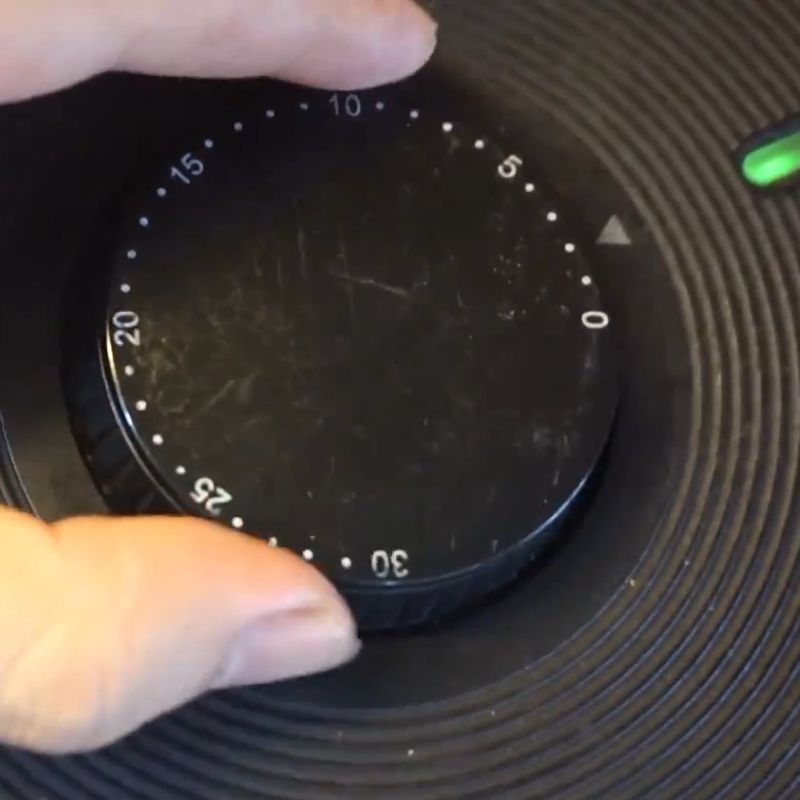 Bước 3 Nướng bánh tráng lần 2 bánh tráng nướng bằng nồi chiên không dầu