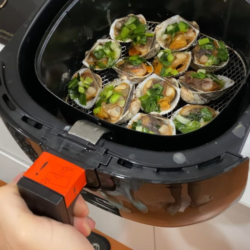 Bước 4 Nướng sò lông mỡ hành lần 2 sò lông nướng mỡ hành bằng nồi chiên không dầu