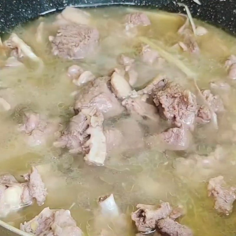 Bước 4 Om vịt với sấu và khoai sọ Vịt om sấu khoai sọ