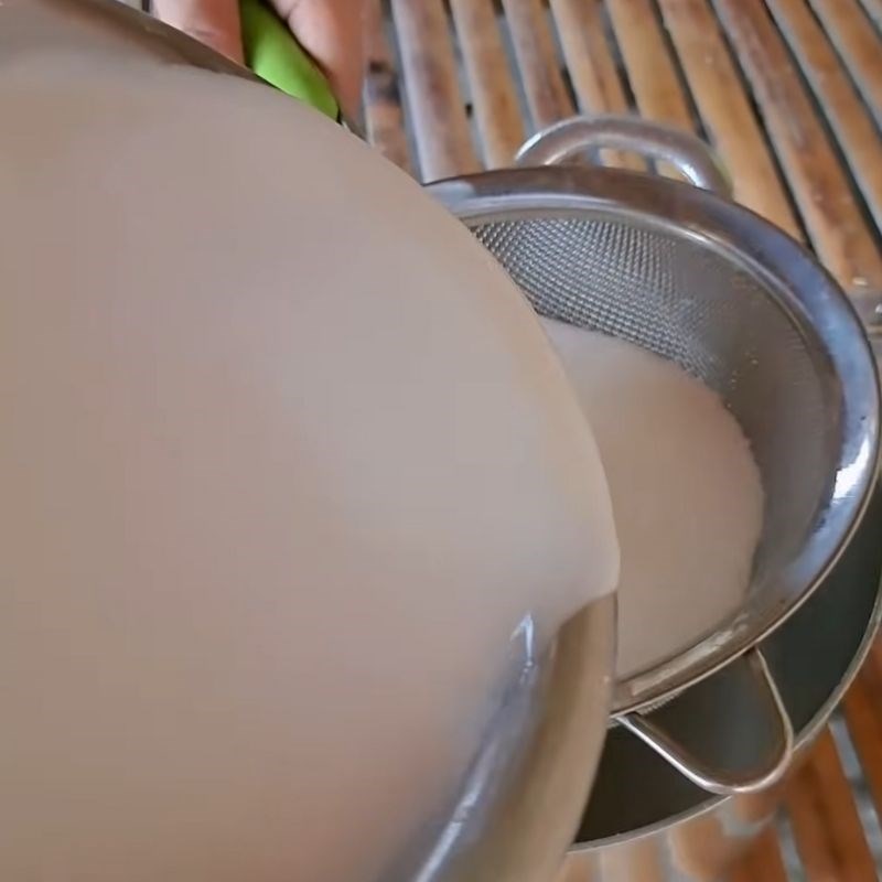 Bước 1 Pha bột bánh tráng nước dừa Bánh tráng nước dừa