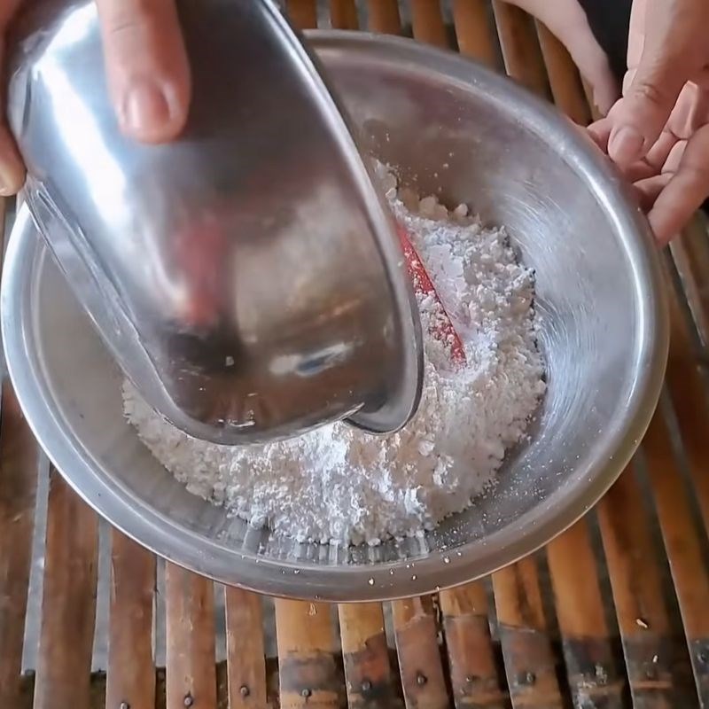 Bước 1 Pha bột bánh tráng nước dừa Bánh tráng nước dừa