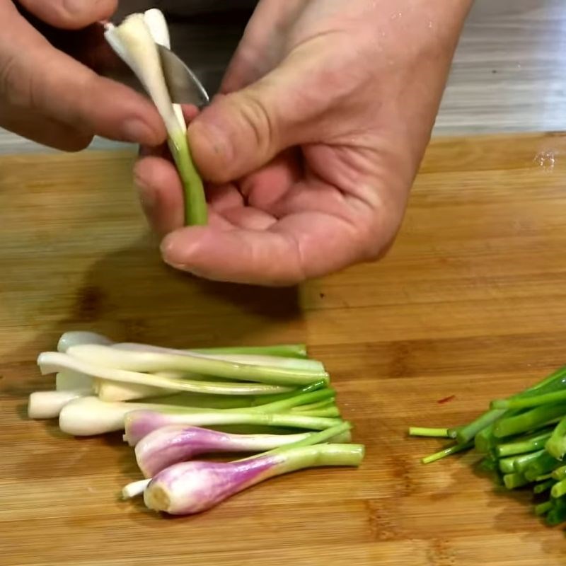 Bước 4 Pha chế sốt hấp cá đặc trưng cá bống mú hấp hồng kông