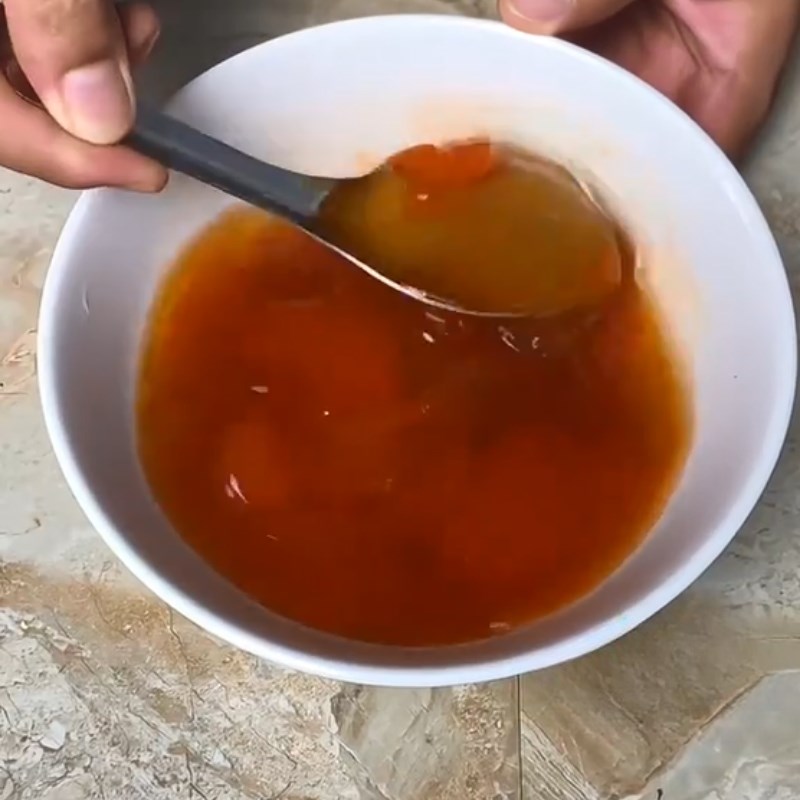 Bước 1 Pha hỗn hợp gia vị Sốt mắm tỏi