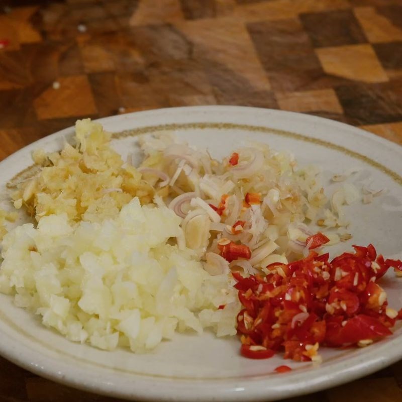 Bước 4 Pha nước chấm mắm gừng chuẩn vị mực hấp gừng