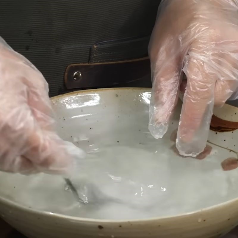 Bước 3 Pha nước muối dưa hành muối dưa hành miền bắc