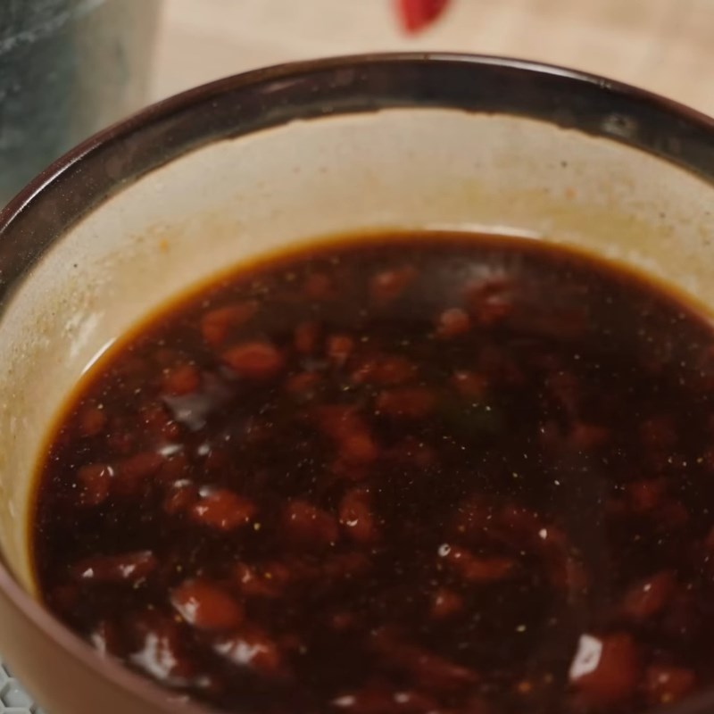 Bước 2 Pha và nấu nước sốt trộn Sốt trộn mì khô