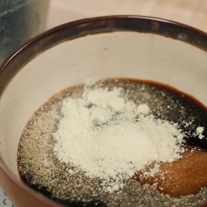 Bước 2 Pha và nấu nước sốt trộn Sốt trộn mì khô