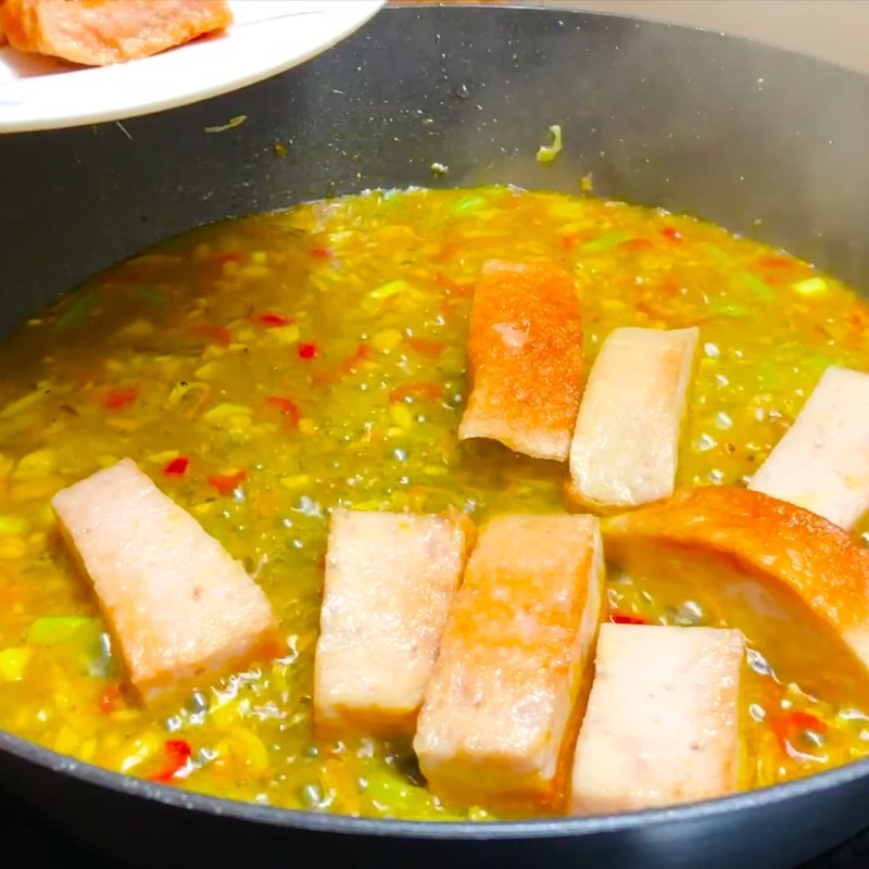 Bước 4 Phi thơm hành tỏi và rim giò Giò rim mắm