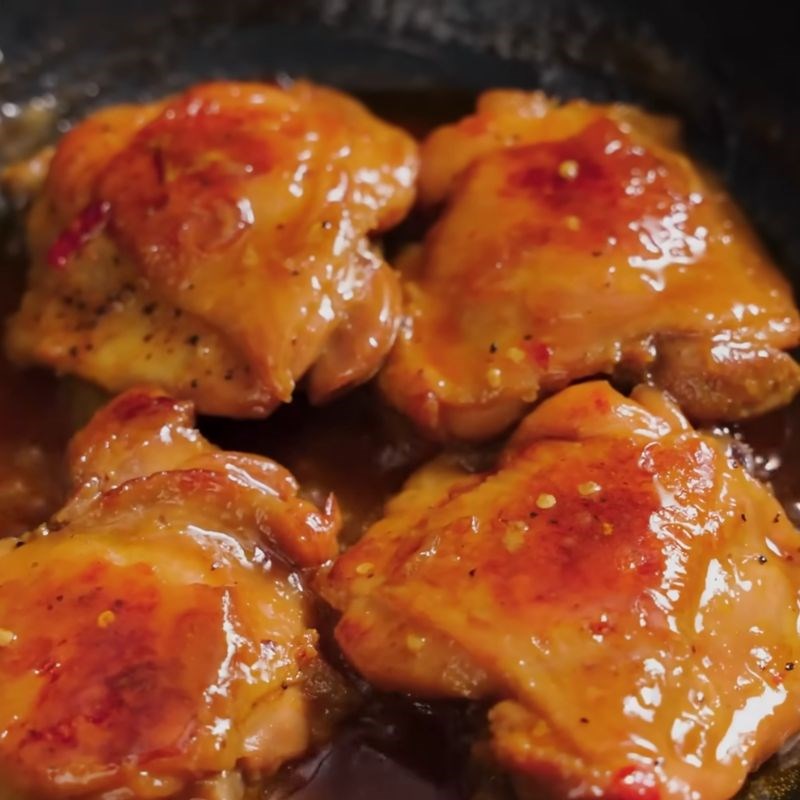 Bước 5 Rim má đùi gà nước mắm má đùi gà chiên