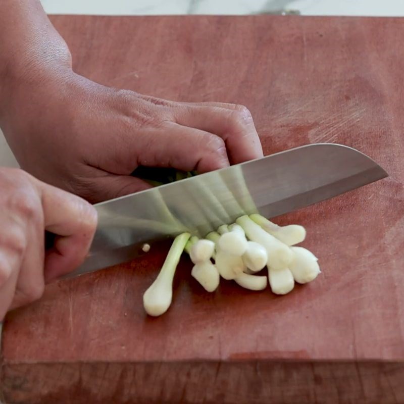 Bước 1 Sơ chế cá bống mú và nguyên liệu cá bống mú chưng tương