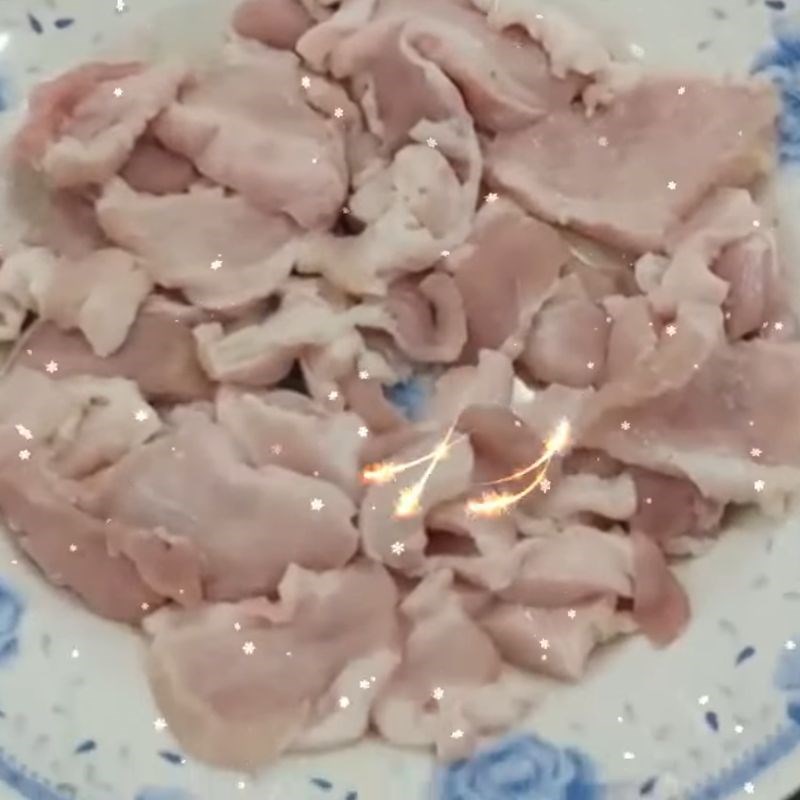 Bước 1 Sơ chế cá chép giòn và các nguyên liệu khác cá chép giòn om dưa