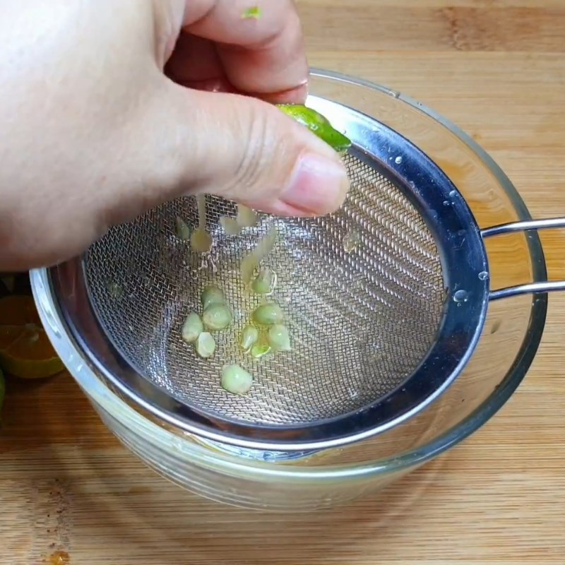 Bước 2 Sơ chế các nguyên liệu còn lại Sốt tắc chấm bánh tráng