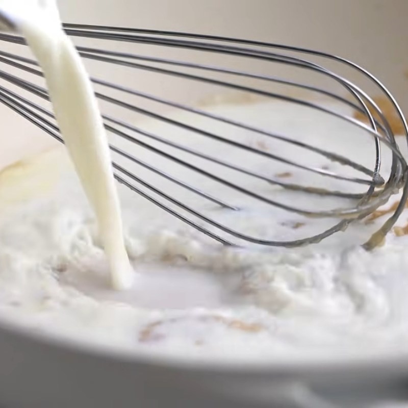 Bước 2 Làm sốt kem trắng Nui sốt kem bằng sữa tươi