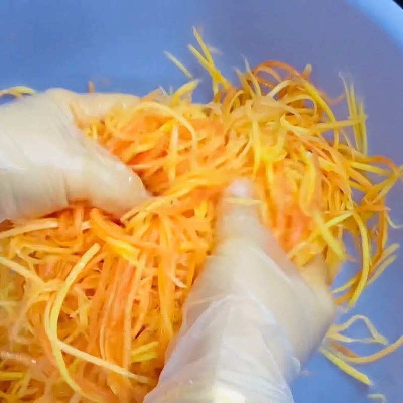 Bước 1 Sơ chế đu đủ giòn sần sật Mắm đu đủ cá linh