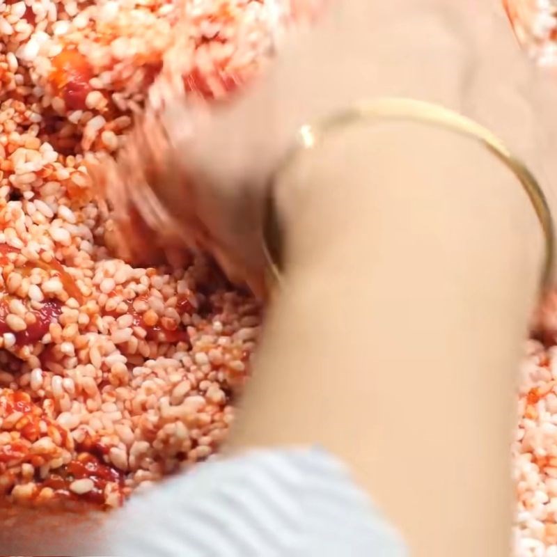 Bước 1 Sơ chế gạo nếp và gấc xôi gấc miền Bắc