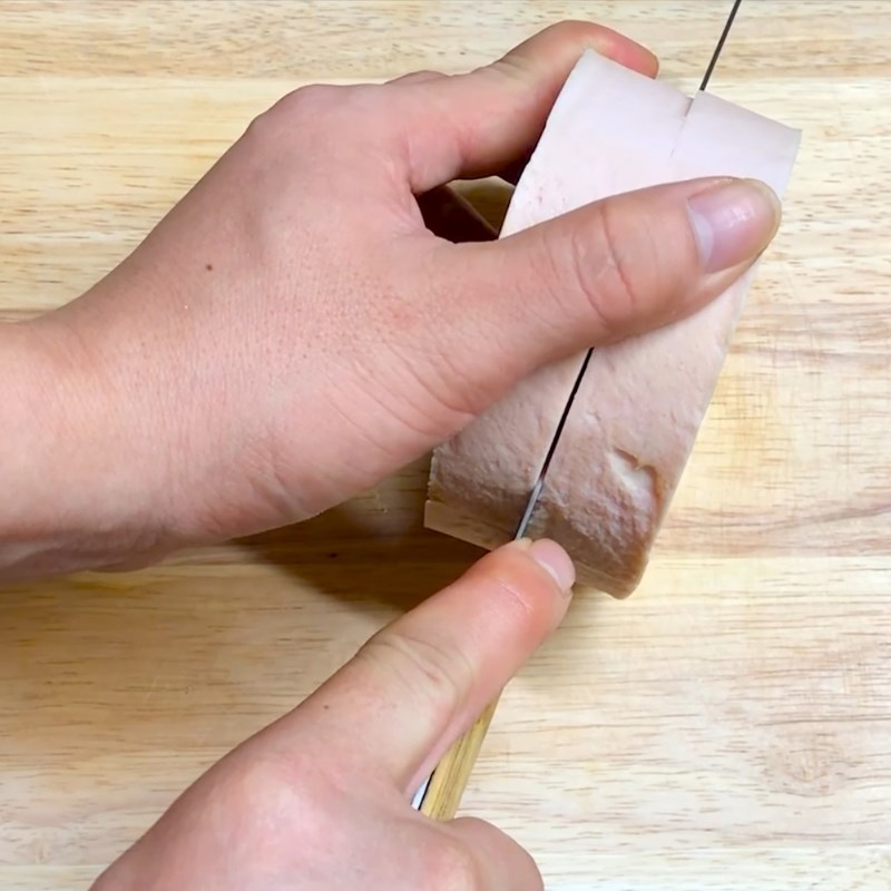 Bước 1 Sơ chế giò lụa Giò rim mắm